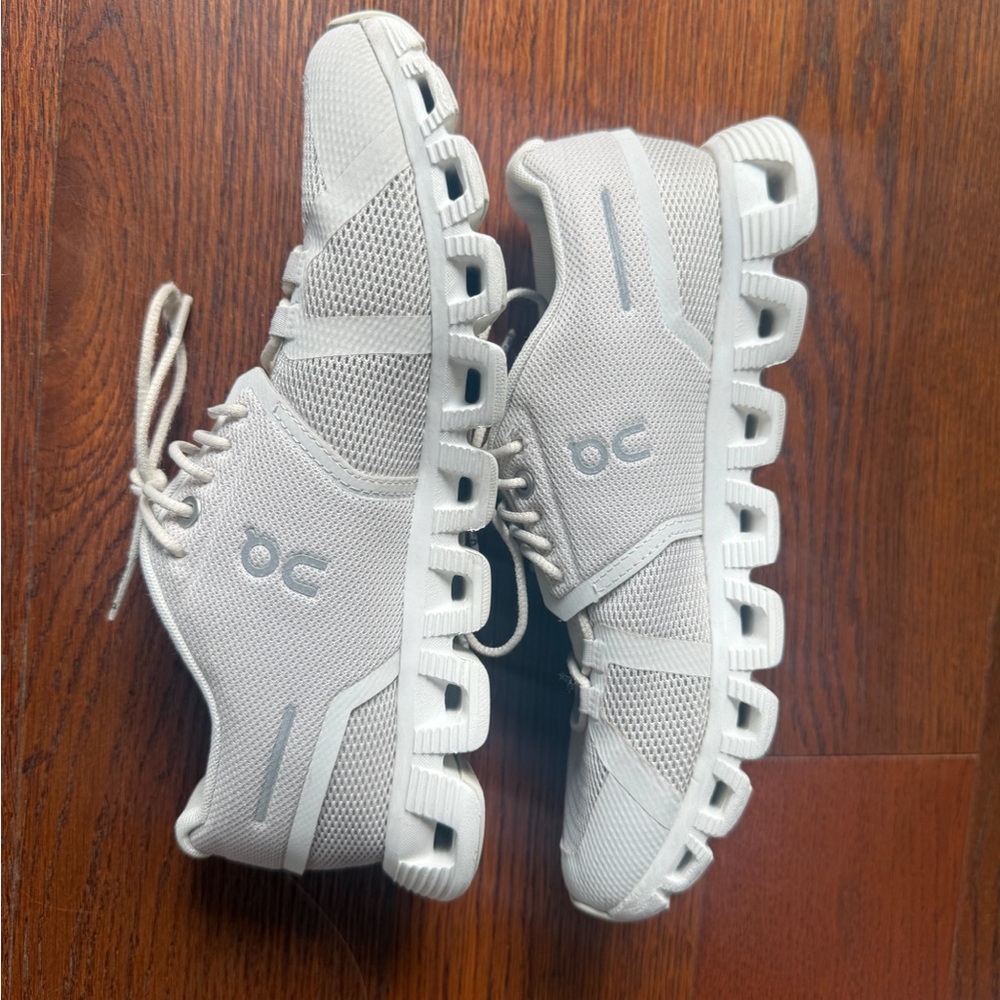 On Cloud Athletic Shoes